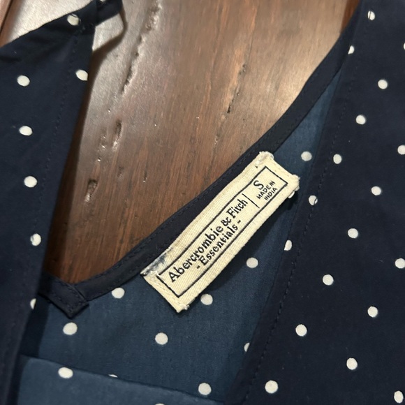 Abercrombie tank top - Picture 3 of 3